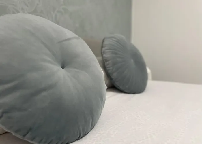 Narcisos De Cruz Conde *